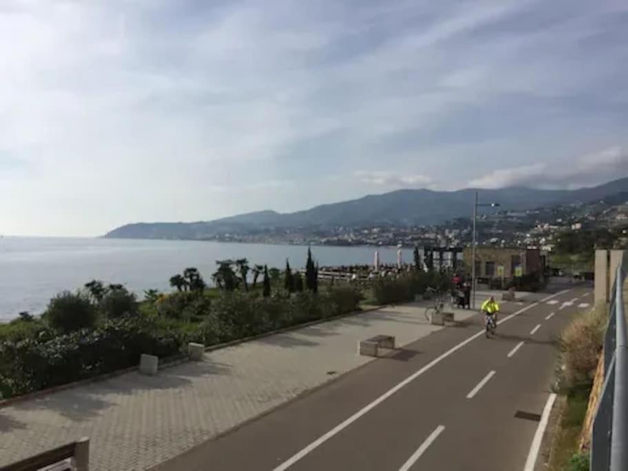 Casa Sveva, A Pochi Passi Dalle Spiagge E Dal Centro Di Arma Di Taggia. Exterior foto