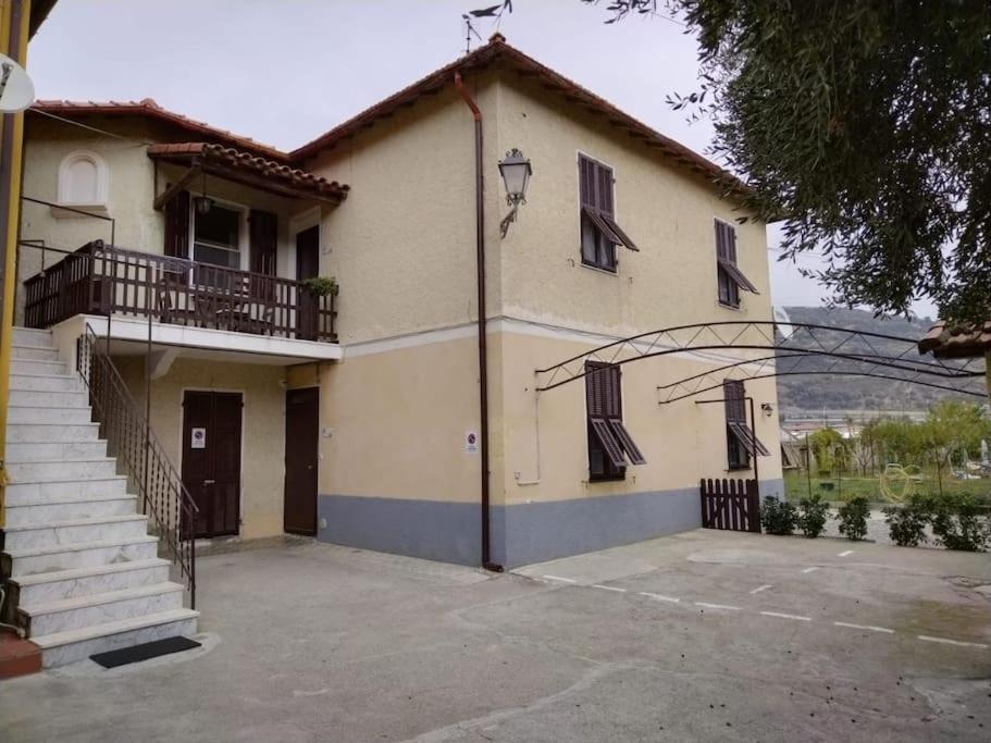 Casa Sveva, A Pochi Passi Dalle Spiagge E Dal Centro Di Arma Di Taggia. Exterior foto